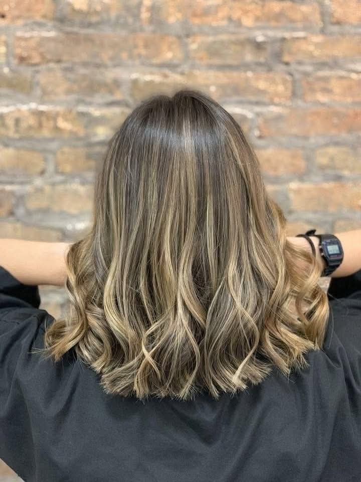 Full Head Foil with Full Head Colour (Short) Without Blowdry