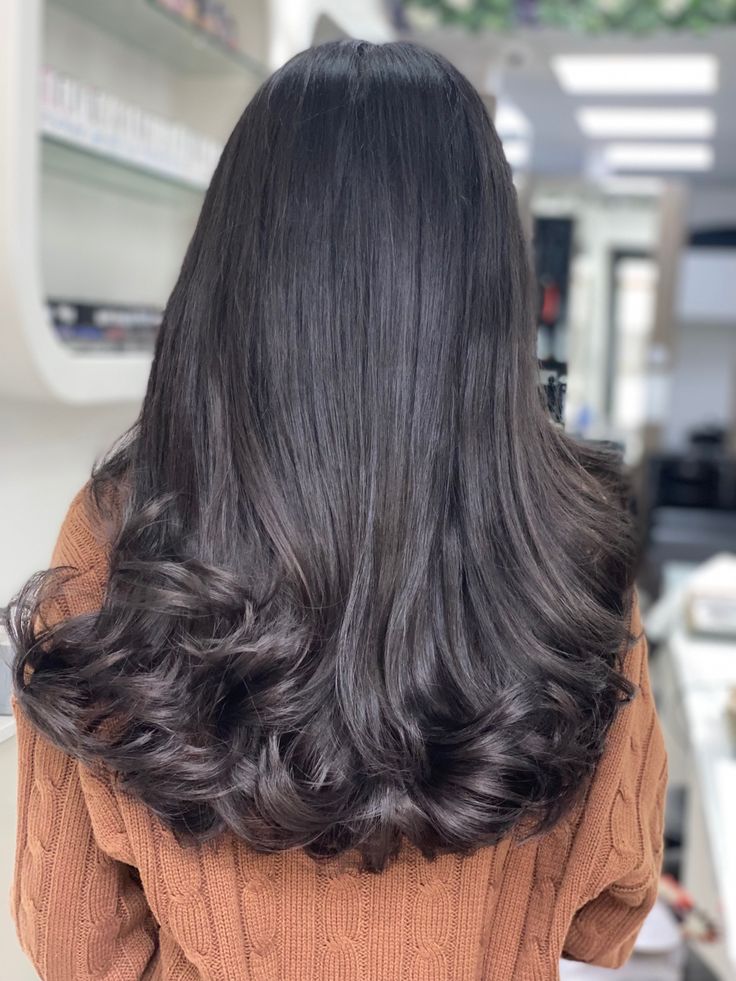 Shampoo, Cut & Blow dry (11-18 Yrs)