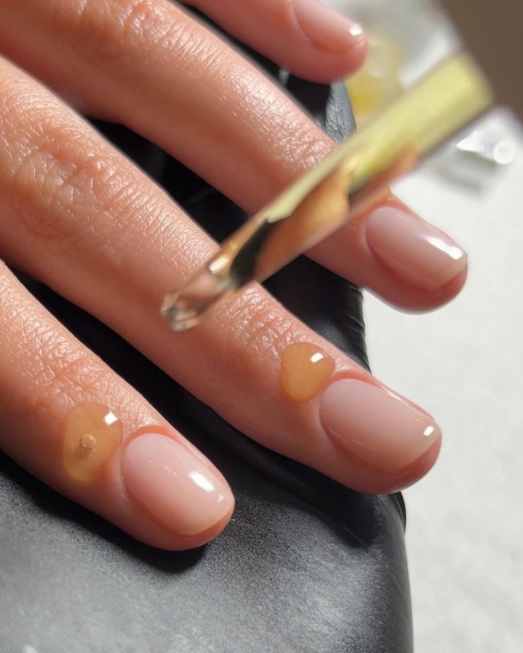 Gel Polish with Cuticle Work  (Hands) (F)