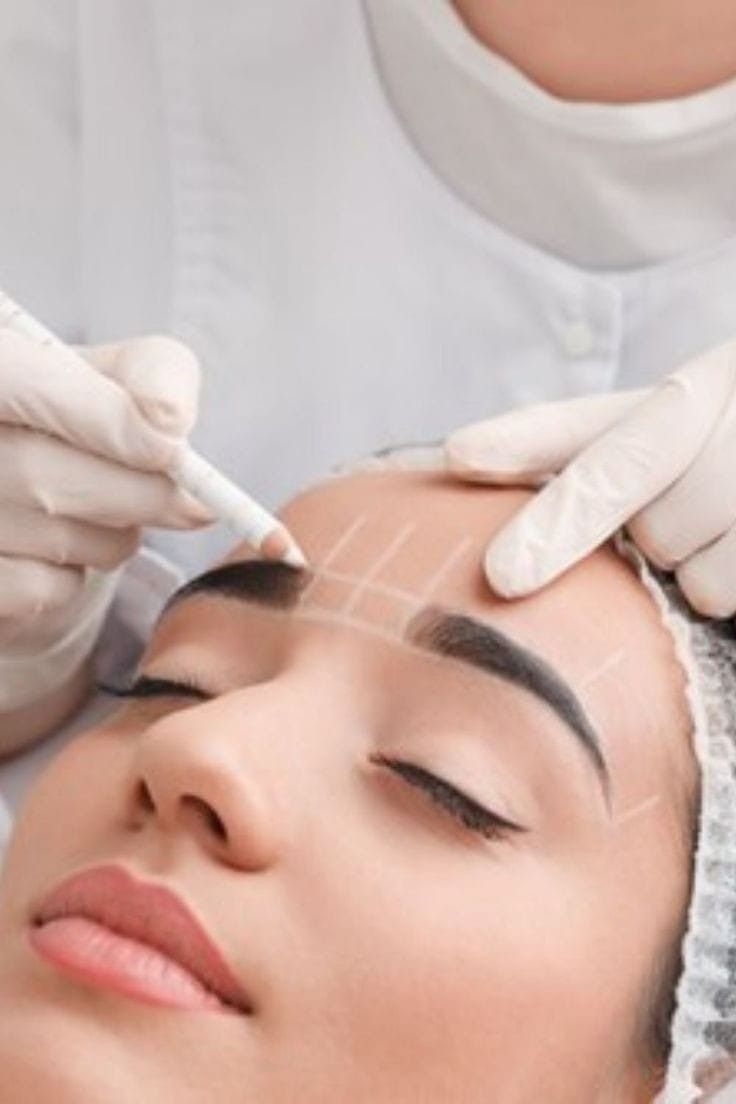 Middle Of Brows (Threading) (F)